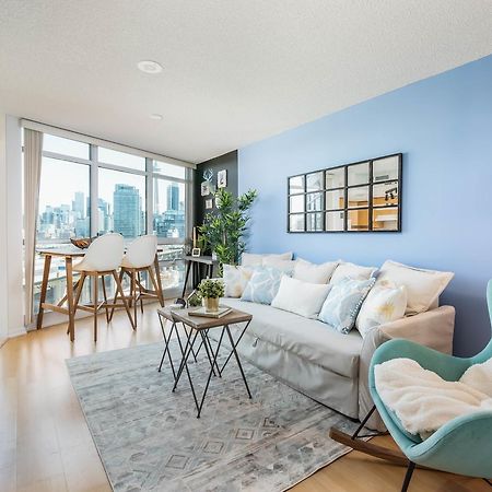 Cityscape Condo In Fort York Торонто Екстериор снимка