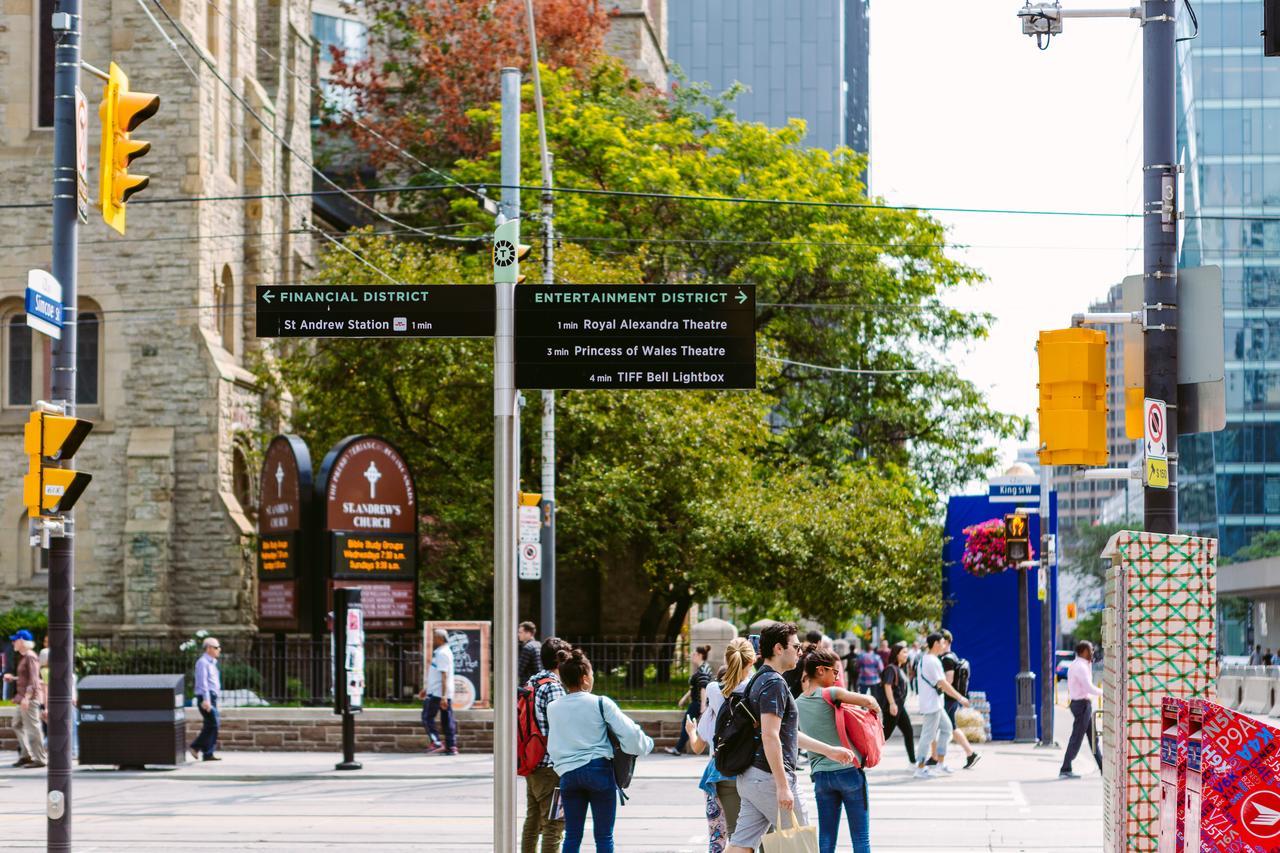 Cityscape Condo In Fort York Торонто Екстериор снимка