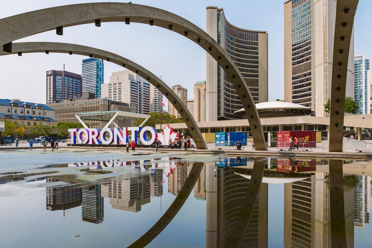 Cityscape Condo In Fort York Торонто Екстериор снимка