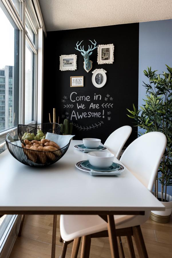 Cityscape Condo In Fort York Торонто Екстериор снимка